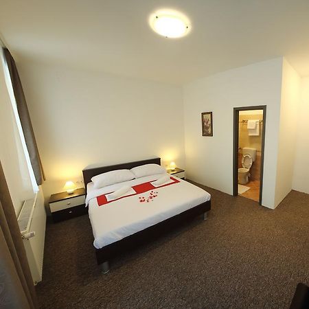 Sobe Oliva Hotell Zagreb Exteriör bild